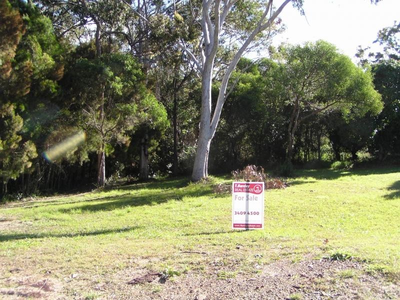5 Michael Street, Macleay Island QLD 4184