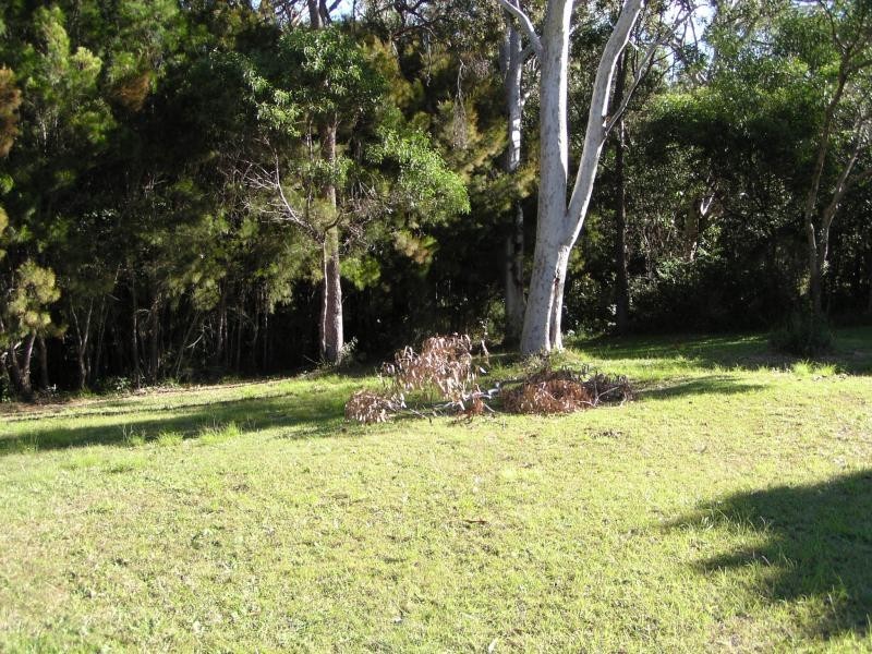5 Michael Street, Macleay Island QLD 4184