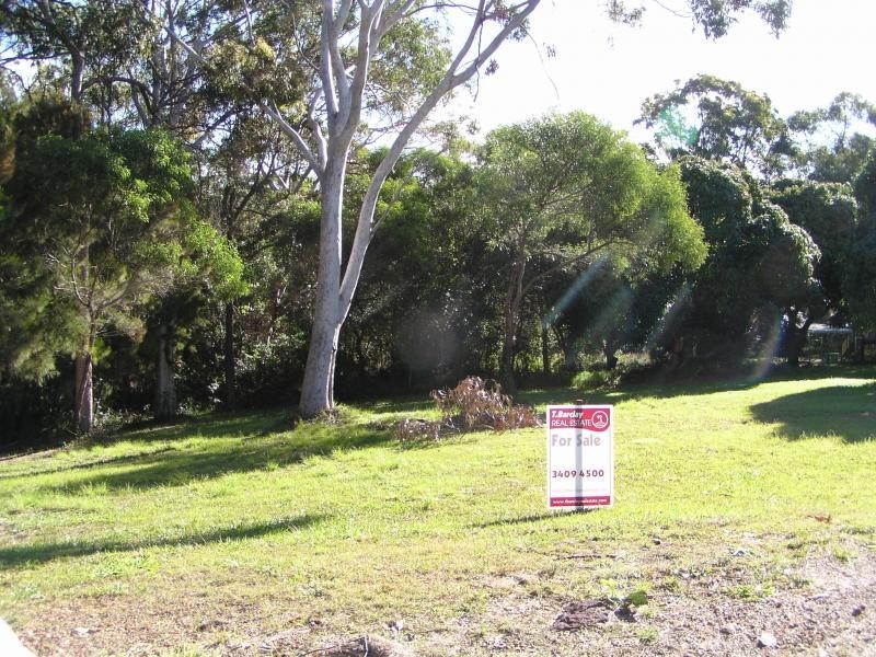 5 Michael Street, Macleay Island QLD 4184