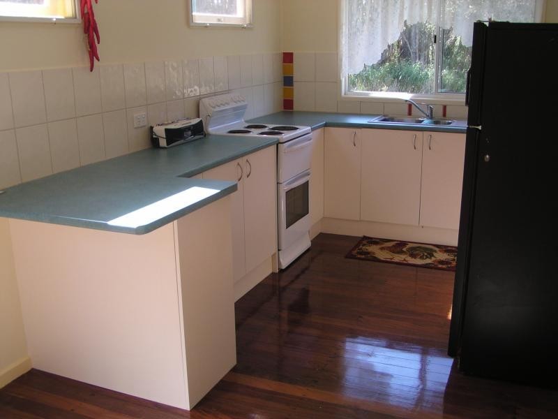 7 Lake Street, Macleay Island QLD 4184