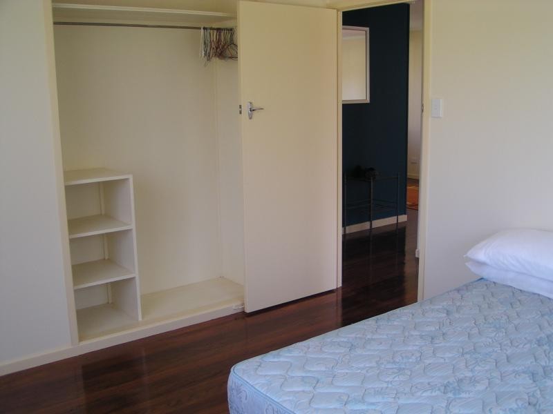 7 Lake Street, Macleay Island QLD 4184