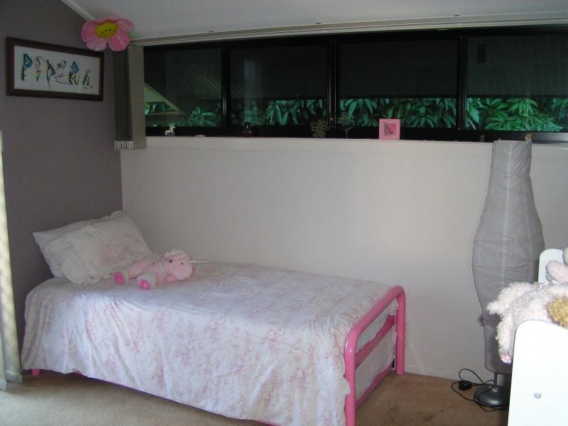 9 Helen Parade, Lamb Island QLD 4184