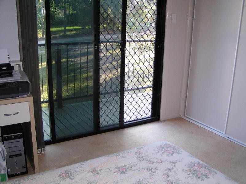 9 Helen Parade, Lamb Island QLD 4184