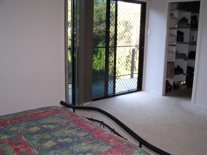 9 Helen Parade, Lamb Island QLD 4184