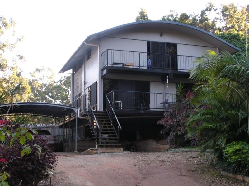 9 Helen Parade, Lamb Island QLD 4184