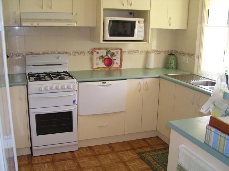 19 Alkira Street, Macleay Island QLD 4184