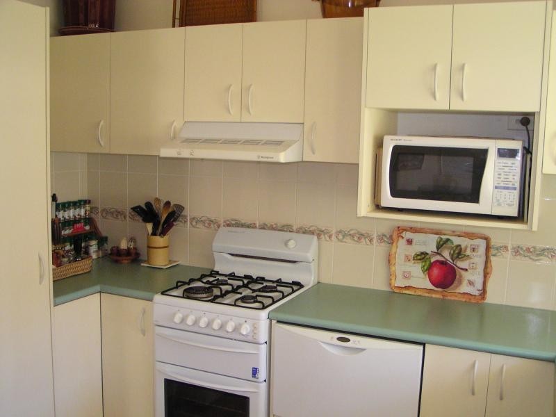 19 Alkira Street, Macleay Island QLD 4184