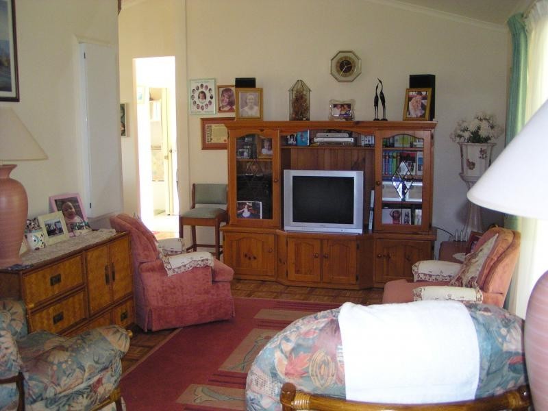 19 Alkira Street, Macleay Island QLD 4184