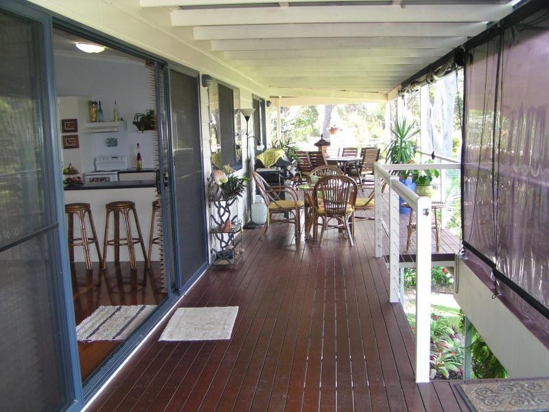 27 Kooberry Street, Macleay Island QLD 4184