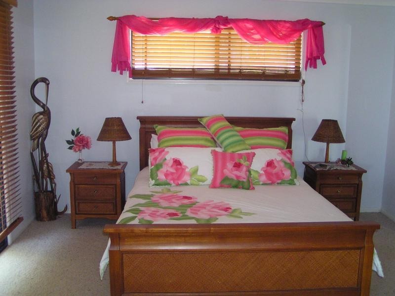 27 Kooberry Street, Macleay Island QLD 4184