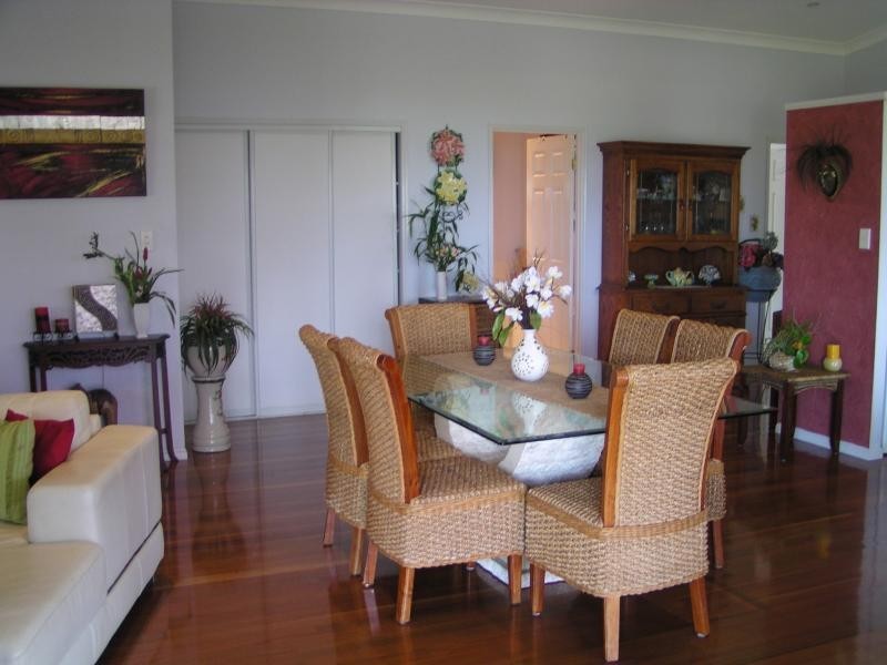 27 Kooberry Street, Macleay Island QLD 4184