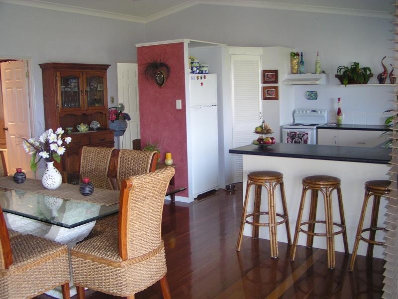 27 Kooberry Street, Macleay Island QLD 4184