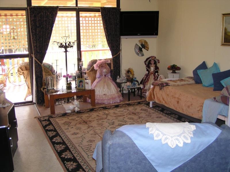 16 Peace Street, Lamb Island QLD 4184