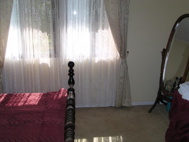 16 Peace Street, Lamb Island QLD 4184