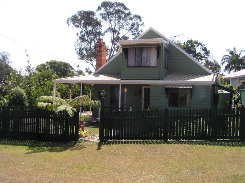 13 Michael Avenue, Lamb Island QLD 4184