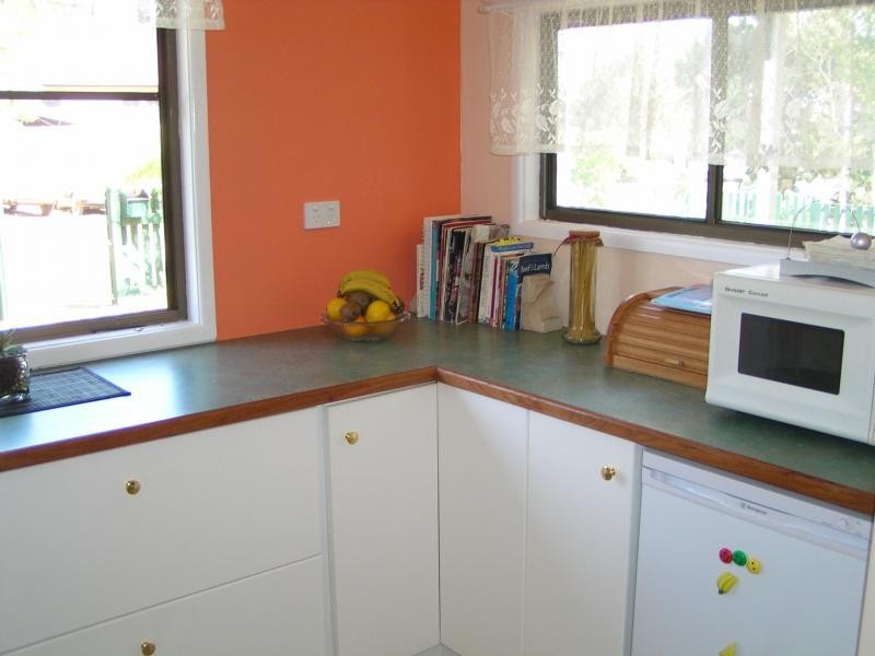 13 Michael Avenue, Lamb Island QLD 4184