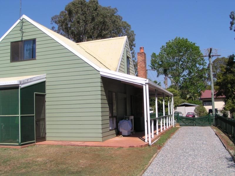 13 Michael Avenue, Lamb Island QLD 4184