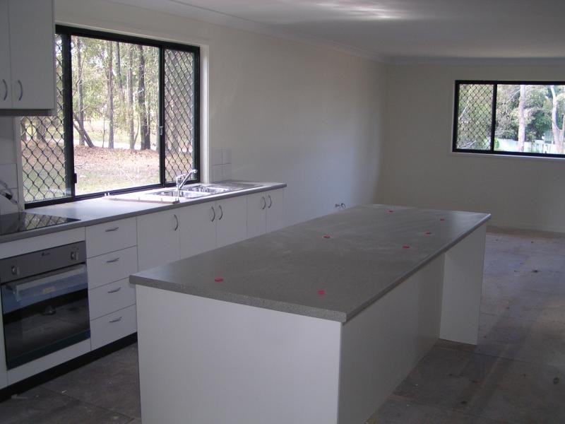 9 Paula Parade, Lamb Island QLD 4184