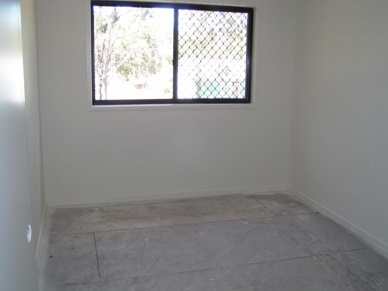 9 Paula Parade, Lamb Island QLD 4184