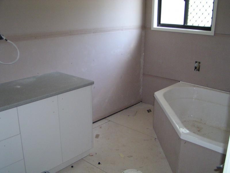 9 Paula Parade, Lamb Island QLD 4184