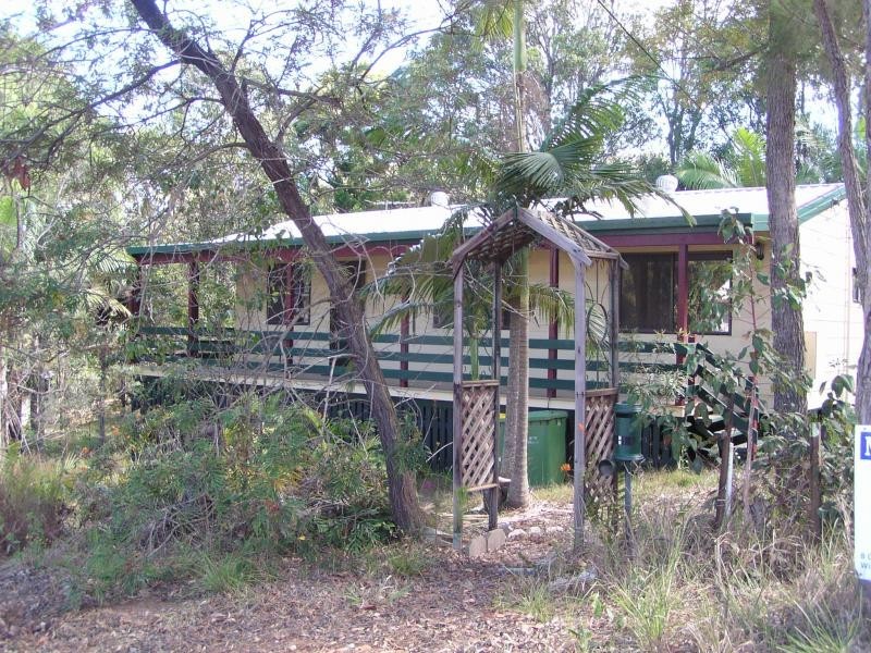 11 Paula Parade, Lamb Island QLD 4184