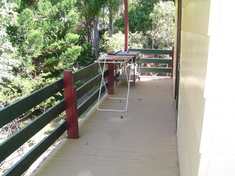 11 Paula Parade, Lamb Island QLD 4184