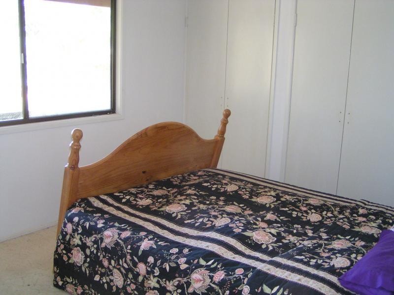 11 Paula Parade, Lamb Island QLD 4184