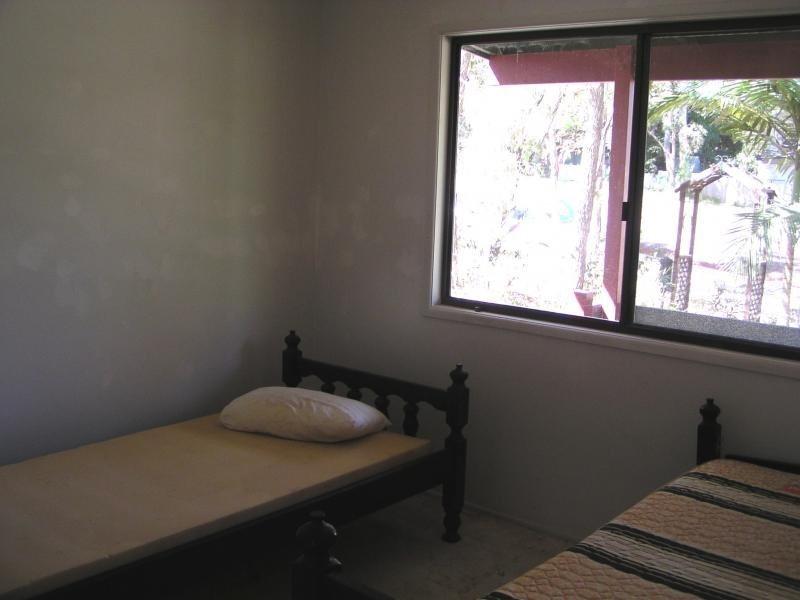 11 Paula Parade, Lamb Island QLD 4184