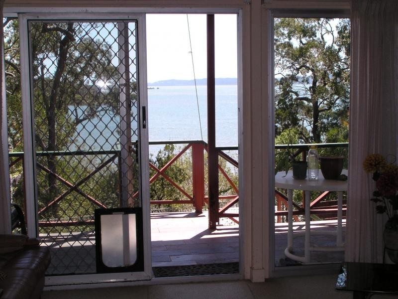 2 Zelma Court, Macleay Island QLD 4184