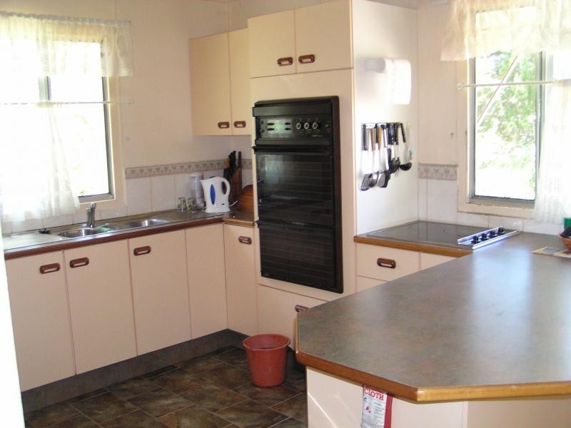2 Zelma Court, Macleay Island QLD 4184