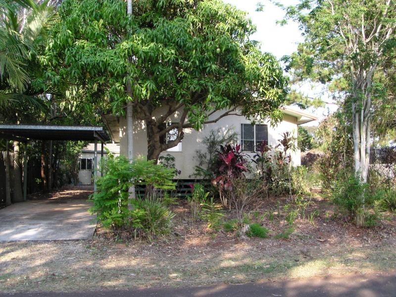 12 Leonie Crescent, Lamb Island QLD 4184