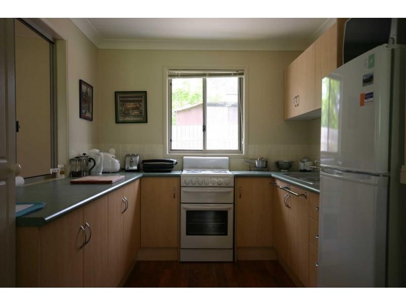 8 Gordon Road, Macleay Island QLD 4184