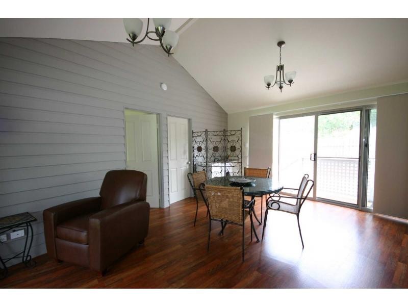 8 Gordon Road, Macleay Island QLD 4184