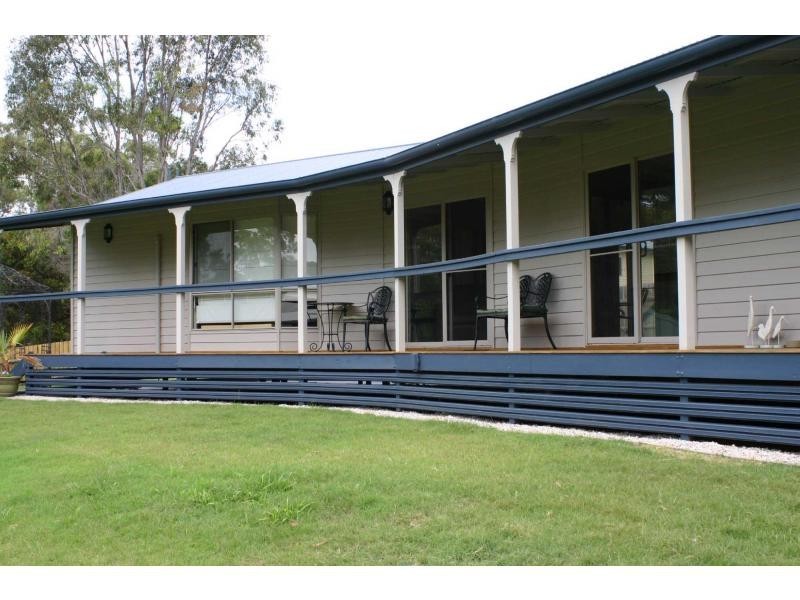 8 Gordon Road, Macleay Island QLD 4184