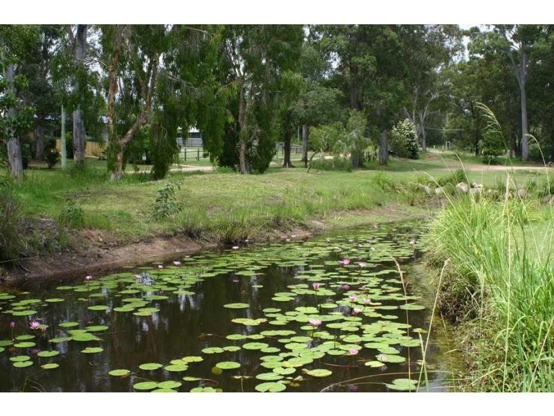 8 Gordon Road, Macleay Island QLD 4184