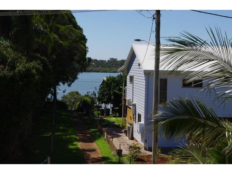 40-42 Noyes Parade, Karragarra Island QLD 4184