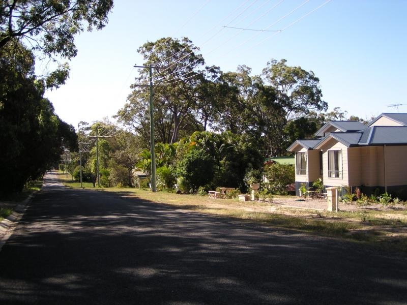 1 Wharf Street, Macleay Island QLD 4184