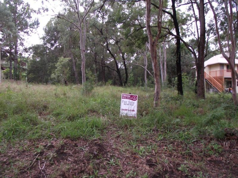 30 Alexander Street, Macleay Island QLD 4184
