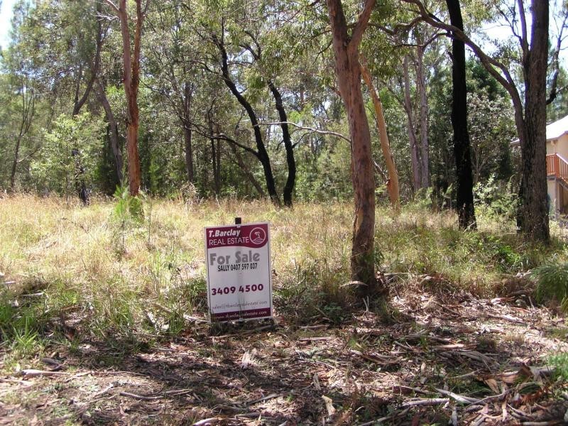 30 Alexander Street, Macleay Island QLD 4184