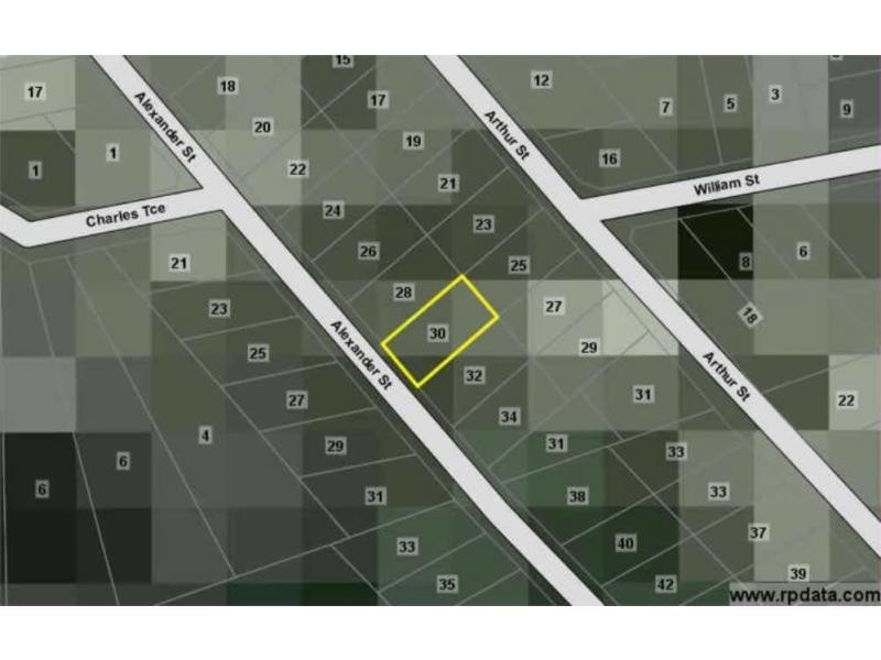 30 Alexander Street, Macleay Island QLD 4184