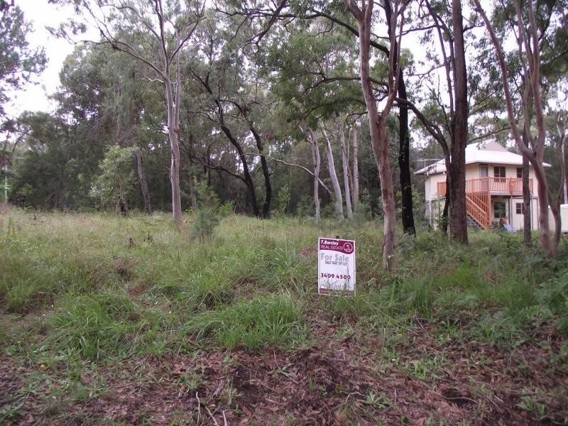 30 Alexander Street, Macleay Island QLD 4184