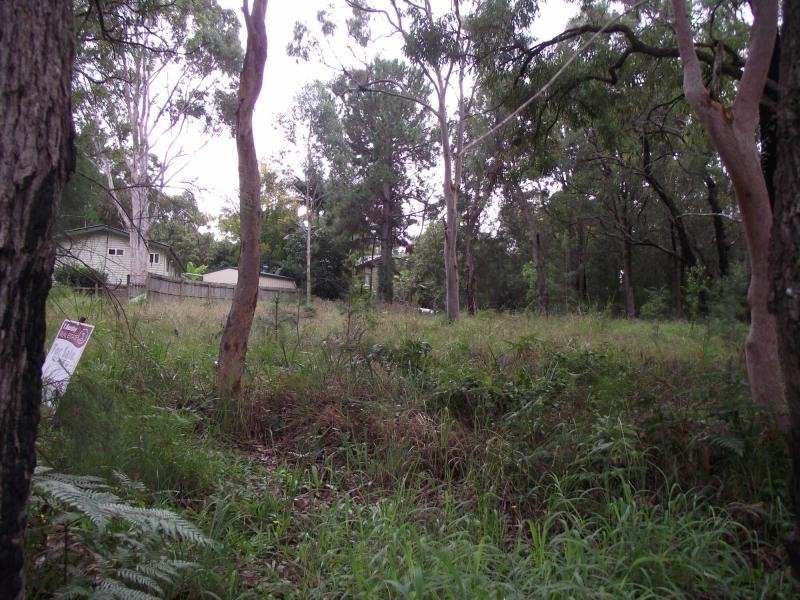 30 Alexander Street, Macleay Island QLD 4184