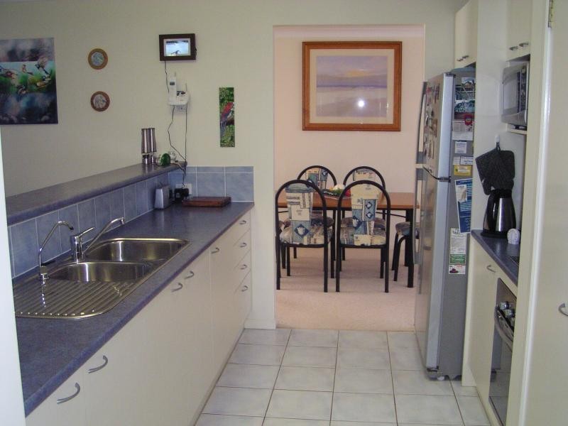 44 Calm Waters Crescent, Macleay Island QLD 4184