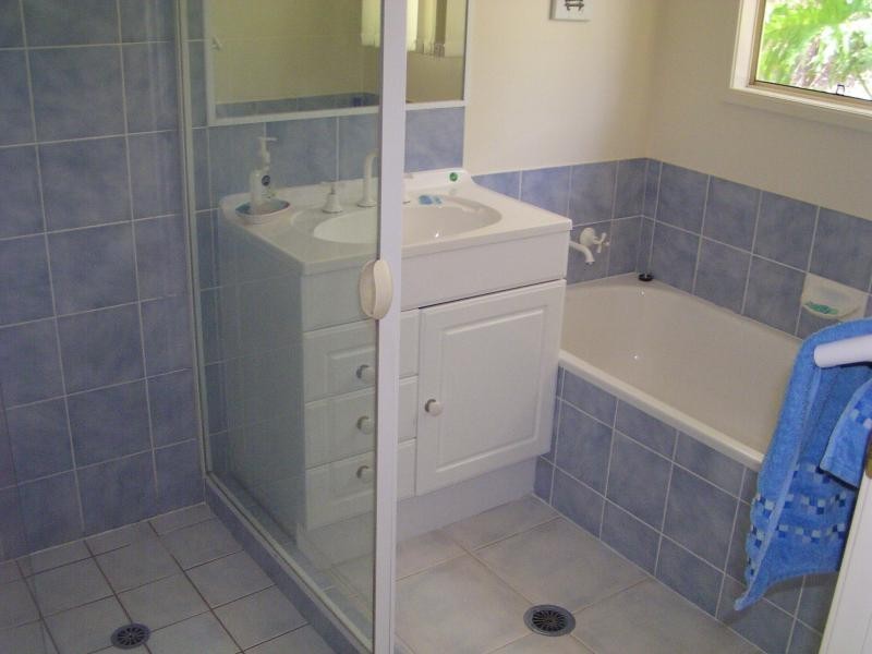 44 Calm Waters Crescent, Macleay Island QLD 4184