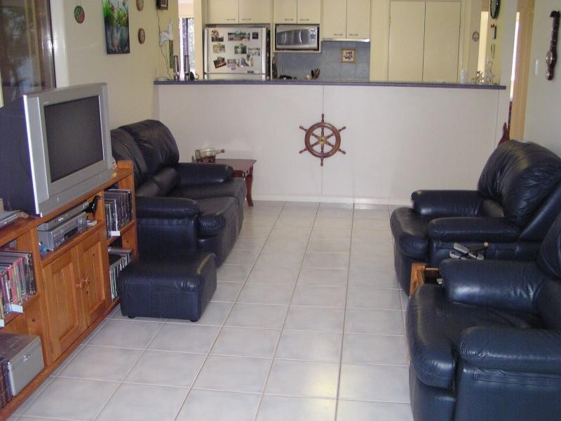 44 Calm Waters Crescent, Macleay Island QLD 4184