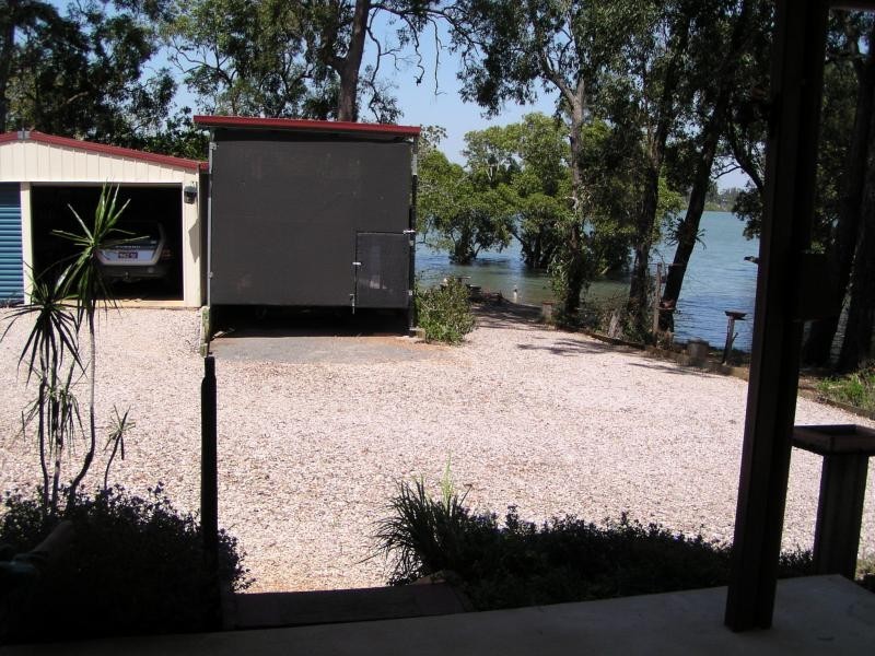 44 Calm Waters Crescent, Macleay Island QLD 4184