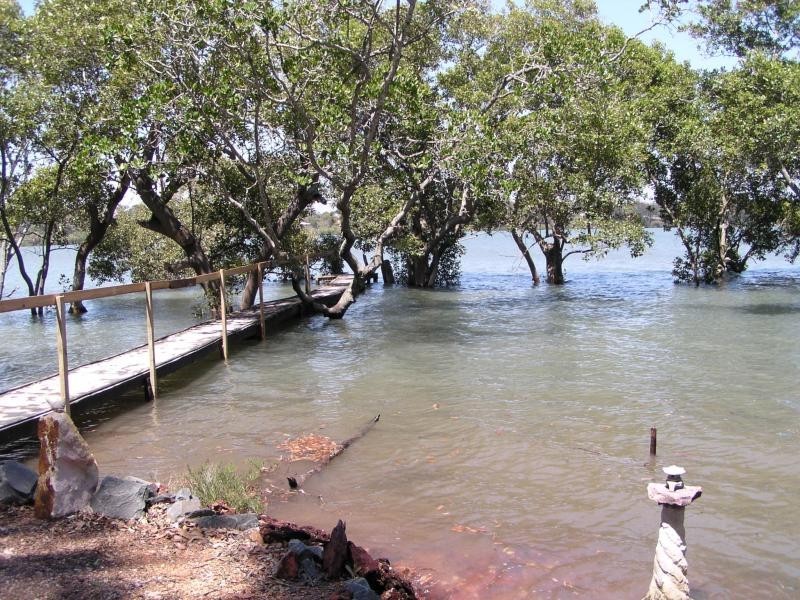 44 Calm Waters Crescent, Macleay Island QLD 4184