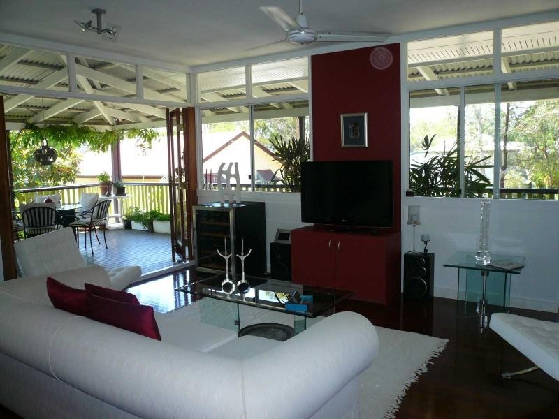 64 Charles Terrace, Macleay Island QLD 4184