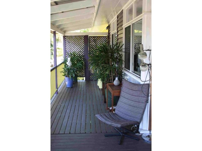 64 Charles Terrace, Macleay Island QLD 4184