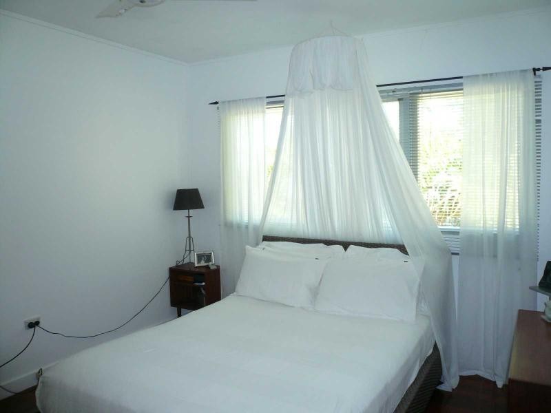 64 Charles Terrace, Macleay Island QLD 4184